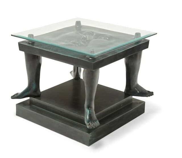 Small Table with Face de Sergio Bustamante